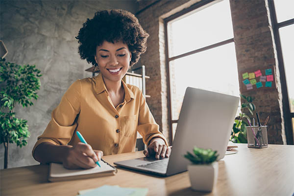 woman with laptop